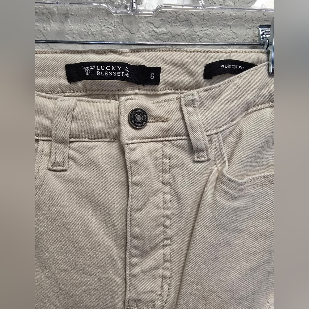 Lucky & Blessed High Rise Cream Distressed No Gap Boot cut Wide Leg Jeans Size 6 - Picture 6 of 7
